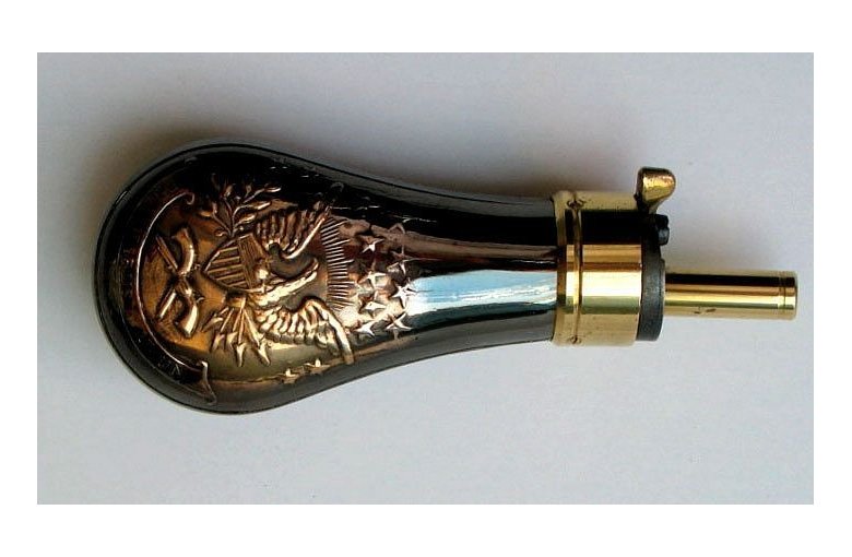 .36 Pulverflasche TRAPPER-EAGLE BLACK-GOLD aus c. Holster &