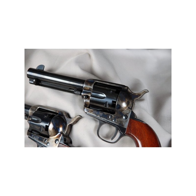 .44 HEGE-Uberti Revolver (4 3/4") aus b. Revolver geschl.