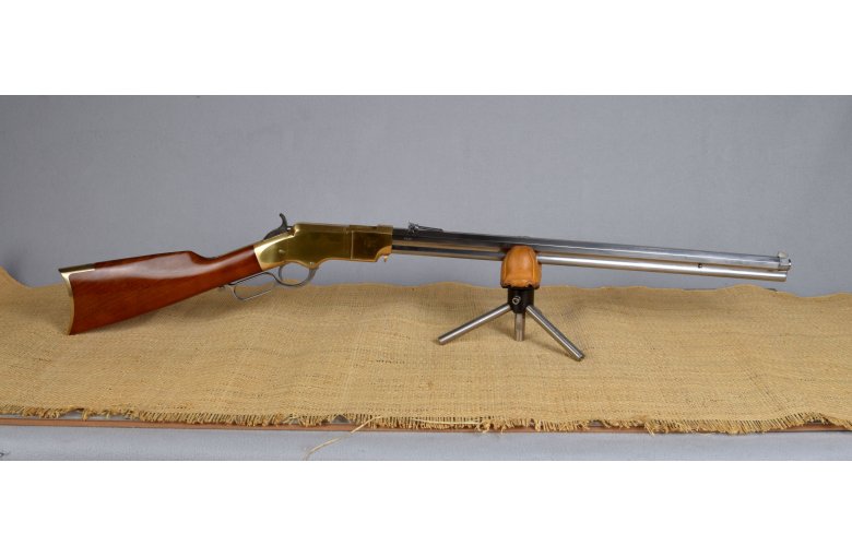 350.042 HEGE Uberti 1860 Henry Sonderserie mit Messingsystem