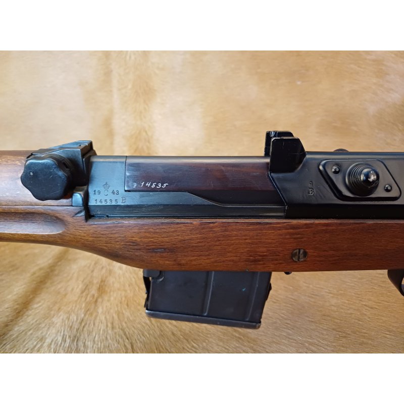 Halbautomatische Büchse Carl Gustafs Ljungman M/42 aus