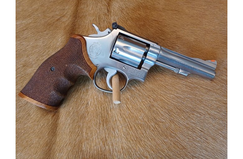 Smith & Wesson Revolver Mod. 67-1 Kal..38Spec aus