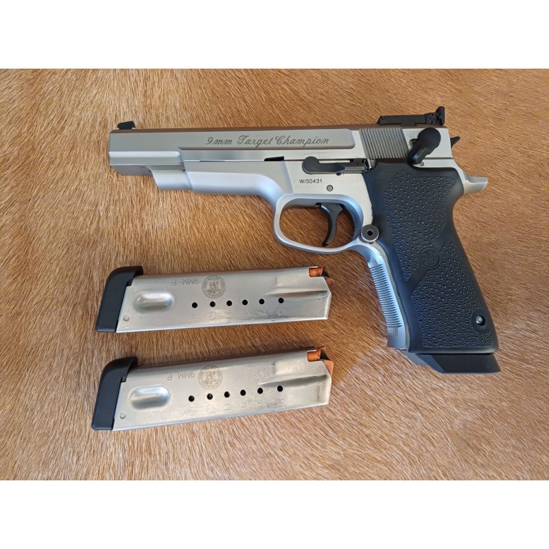 Smith & Wesson Target Champion Performance Center Kal. 9mmLuger