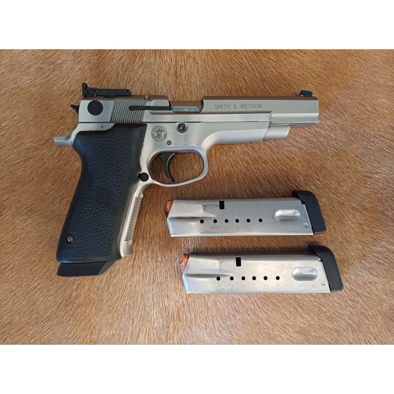 Smith & Wesson Target Champion Performance Center Kal. 9mmLuger